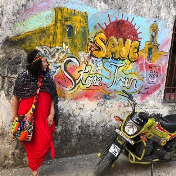 Meet your Posher, Kindle - Picture 1 of 8